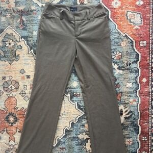 Gap Curvy fit, flare leg, size 6 Long Slacks